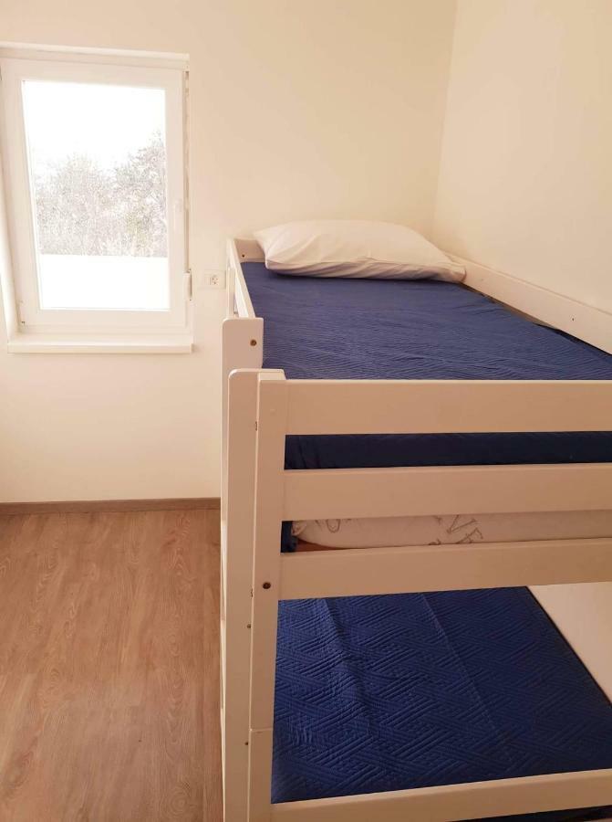 נין Apartmani Luce I Miho מראה חיצוני תמונה